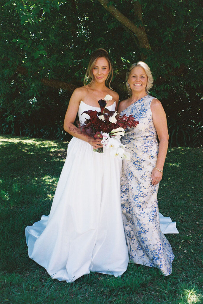 Emma Hawkins Sunnyside Estate 35mm Film Wedding Photography