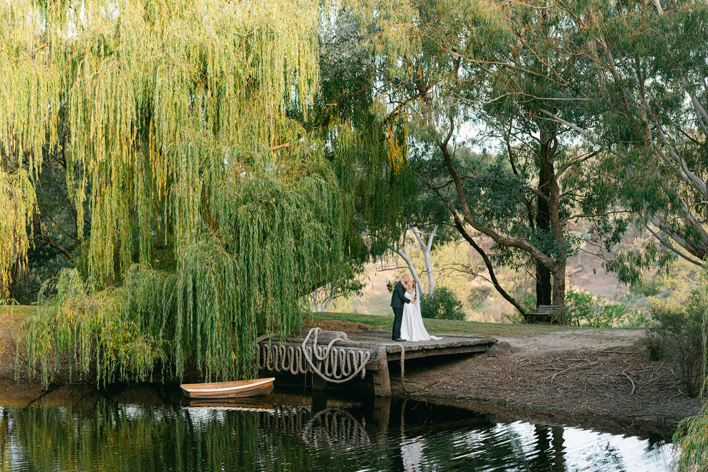 Emma Hawkins Inglewood Estate Wedding Photographer 